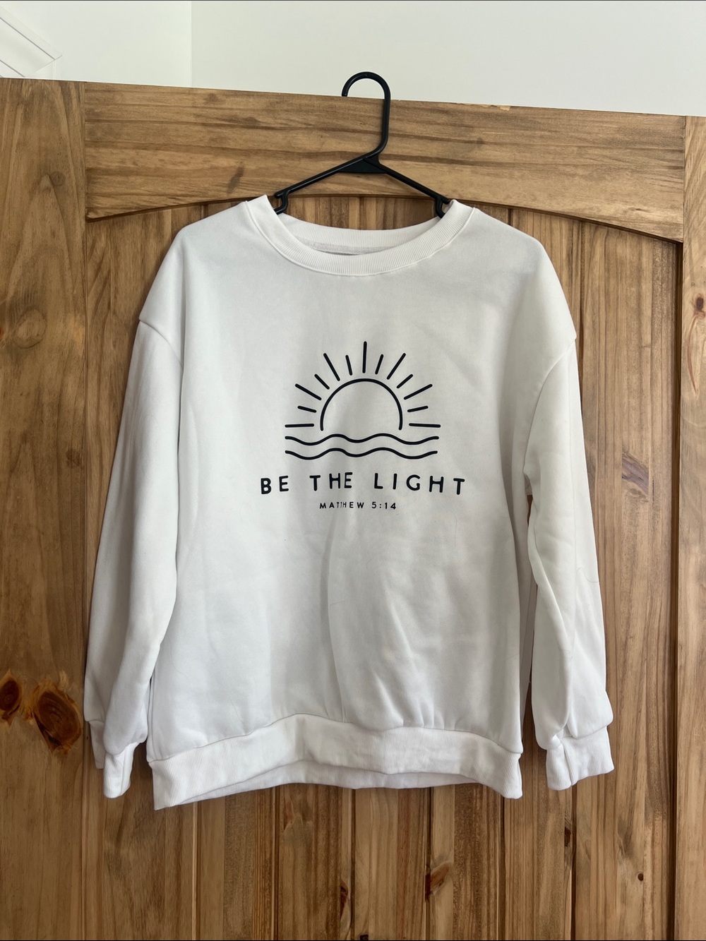 SHEIN White Crewneck Sweatshirt with Black 'Be The Light' Graphic